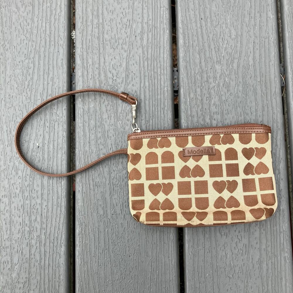 Tan and brown heart geometric print wristlet, Y2K 2000s bratz